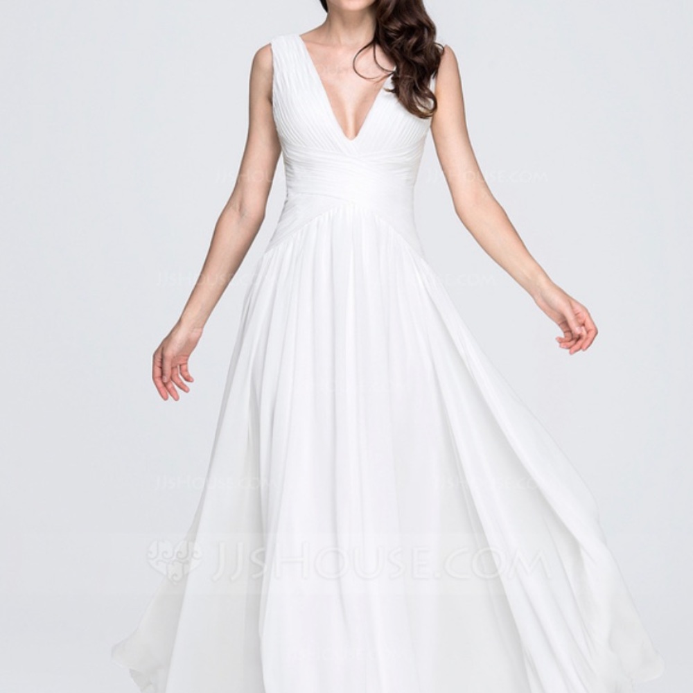 🌸 Gorgeous 🌸 A-Line V-neck Chiffon Sz 6